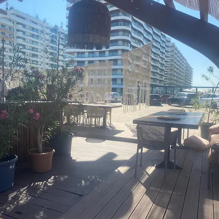 Platinium House *