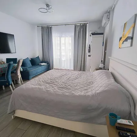 Platinium House Mamaia