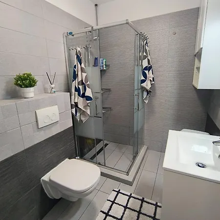 Platinium House Daire Mamaia