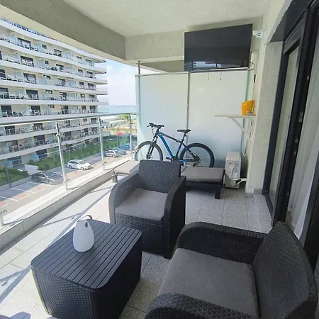 Platinium House *